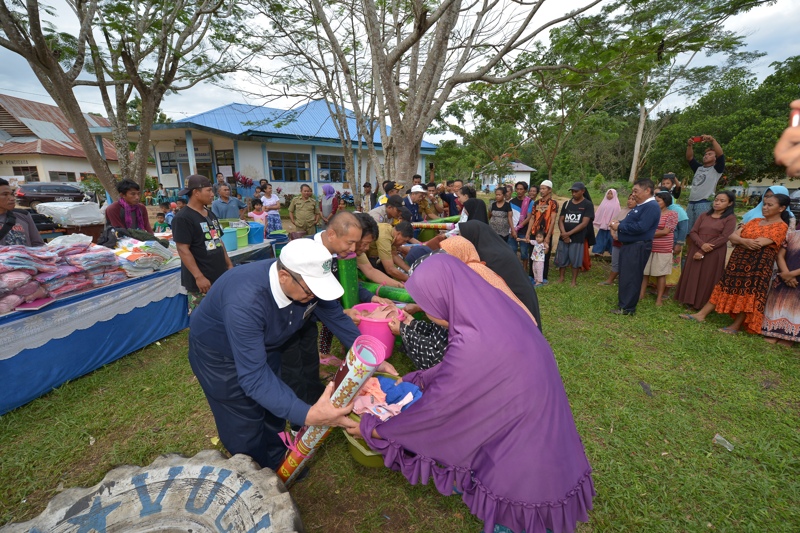 Konawe Flood: Direct Assistance for the Refugees