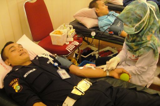 Donor darah he qi pusat