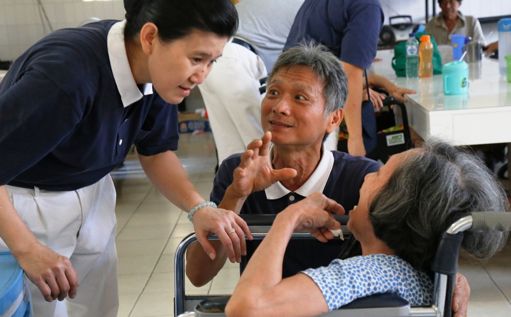 Kunjungan kasih He Qi Barat