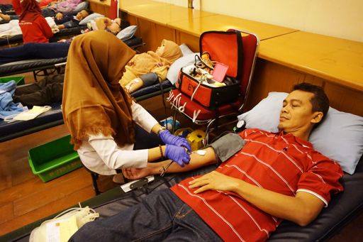 Donor darah he qi pusat