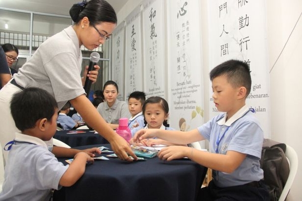 Kelas budi pekerti dibadi menjadi dua kelas yang berbeda sesuai jenjang usia. Pada kelas kecil dengan peserta usia pra sekolah hingga kelas 2 SD mendapatkan materi Menyayangi Semua Makhluk.