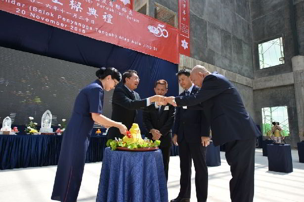 Topping Off Aula Jing Si Batam: Menuju Rumah Baru