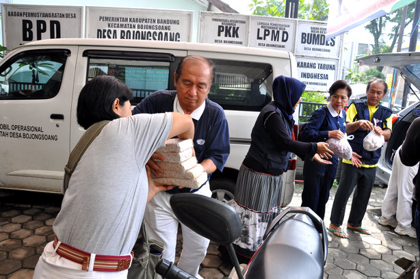 Cinta Kasih Relawan Tzu Chi di Bandung Selatan