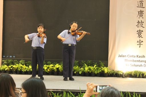 Menebar Inspirasi Melalui Pameran Tzu Chi 