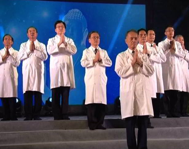 Ceramah Master Cheng Yen: Mendedikasikan Diri untuk Melindungi Cinta Kasih