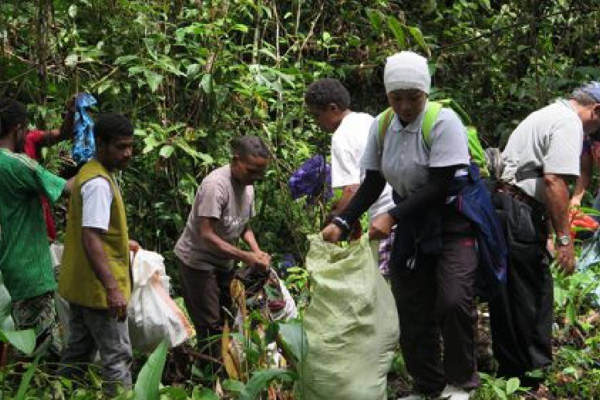 Mewariskan Sumber Mata Air Bersih di Biak