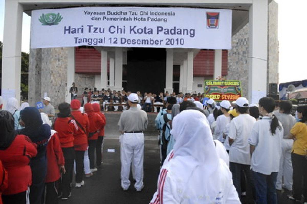 Hari Tzu Chi di Padang