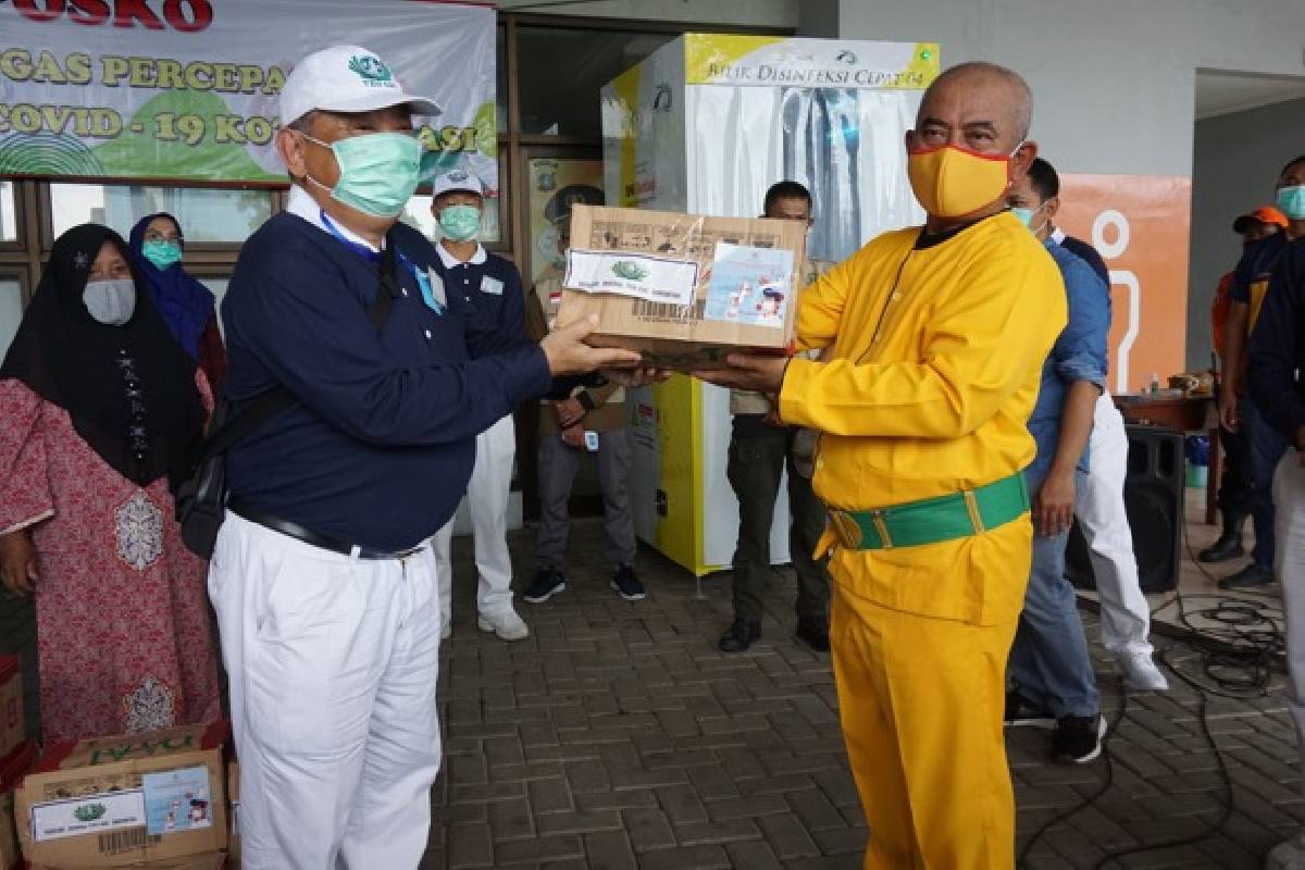 Paket Sembako Tzu Chi Jangkau Warga Kurang Mampu di Bekasi