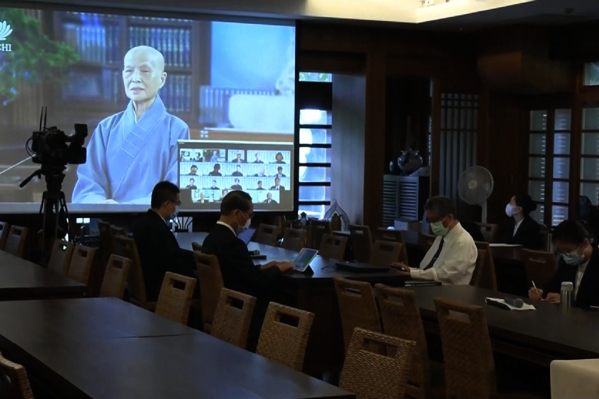 Ceramah Master Cheng Yen: Menyebarluaskan Dharma demi Membangkitkan Kesadaran