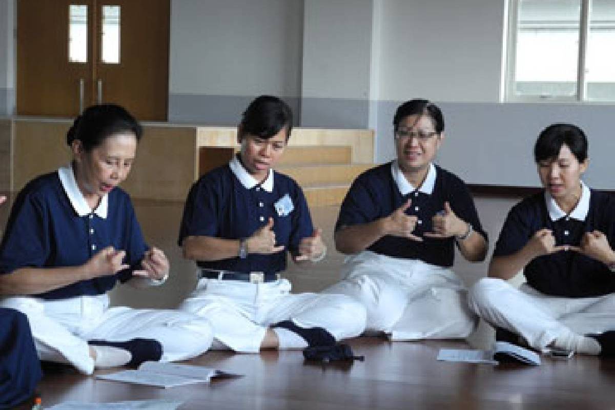 Latihan Drama Isyarat Tangan 