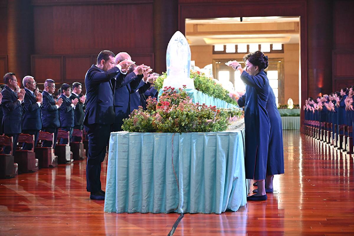 Gema Waisak Mengalun Indah di Tzu Chi Indonesia