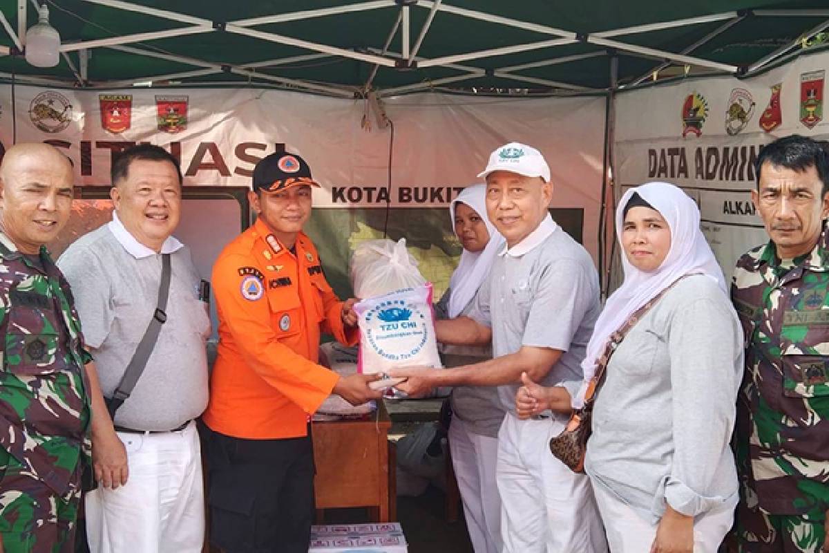 Bantuan Bagi Korban Banjir Bandang di Kab. Agam, Sumatera Barat