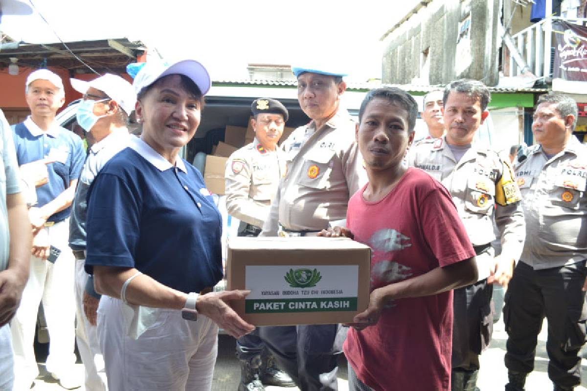 Bantuan, Cinta Kasih, Serta Perhatian untuk Korban Kebakaran Di Plumpang