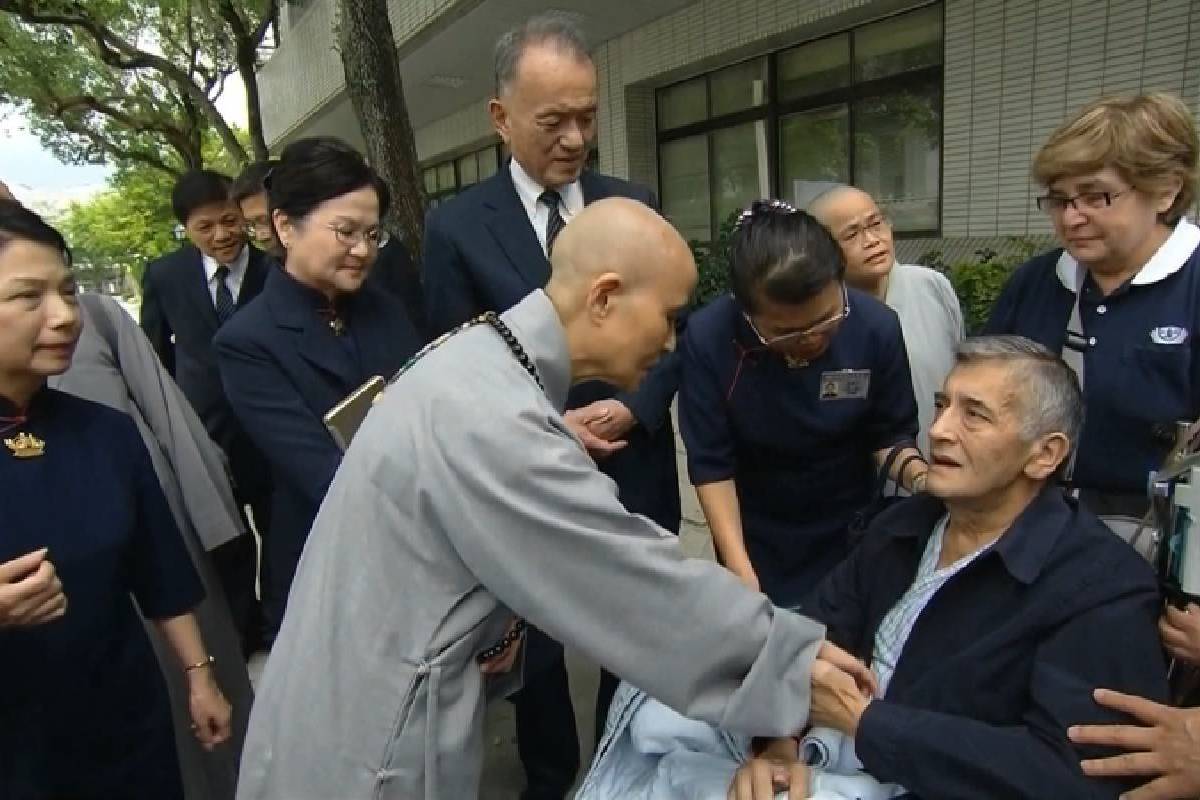 Ceramah Master Cheng Yen: Memperpanjang Jalinan Kasih Sayang di Tzu Chi