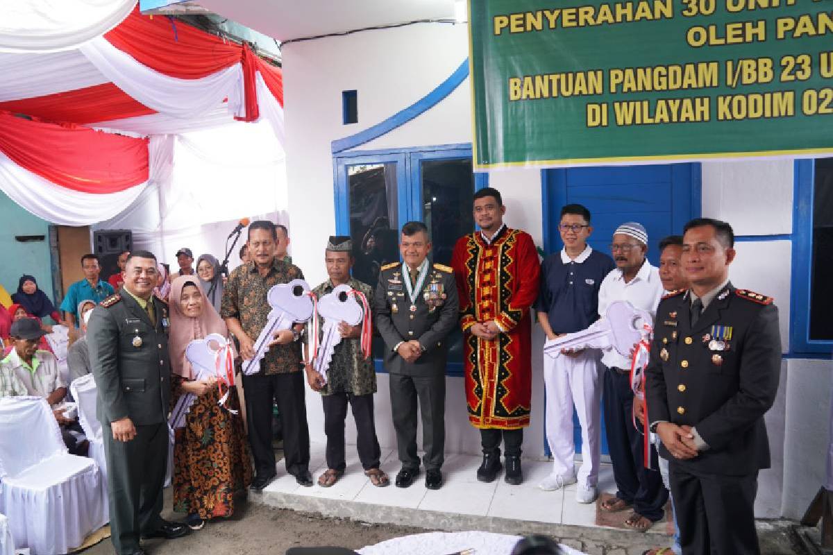 Kado Istimewa di Hari Kemerdekaan RI, Tzu Chi Medan dan Kodam I/Bukit Barisan Bedah 30 Rumah