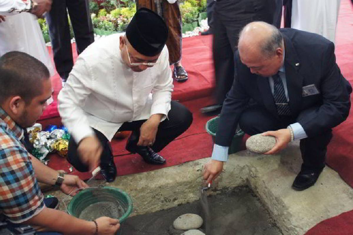 Peletakan Batu Pertama Pembangunan Masjid Al Hasanah