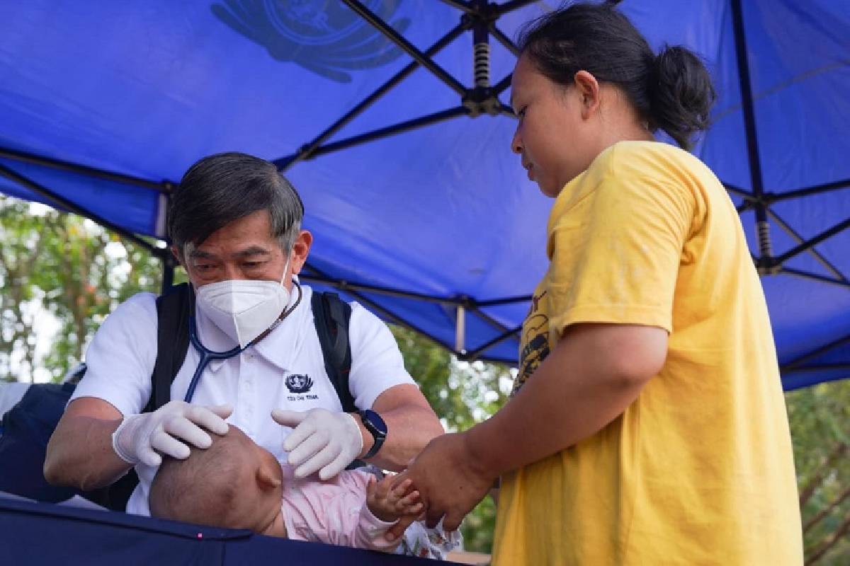 Bantuan Bencana Banjir di Sumatera: Layanan Kesehatan untuk Pengungsi di Aceh Tamiang