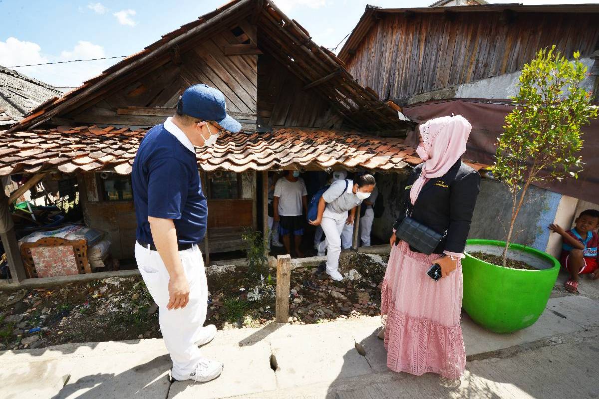 Penandatanganan Surat Kesepakatan Bersama Bedah Rumah Warga Kamal Muara Tahap Ke-2