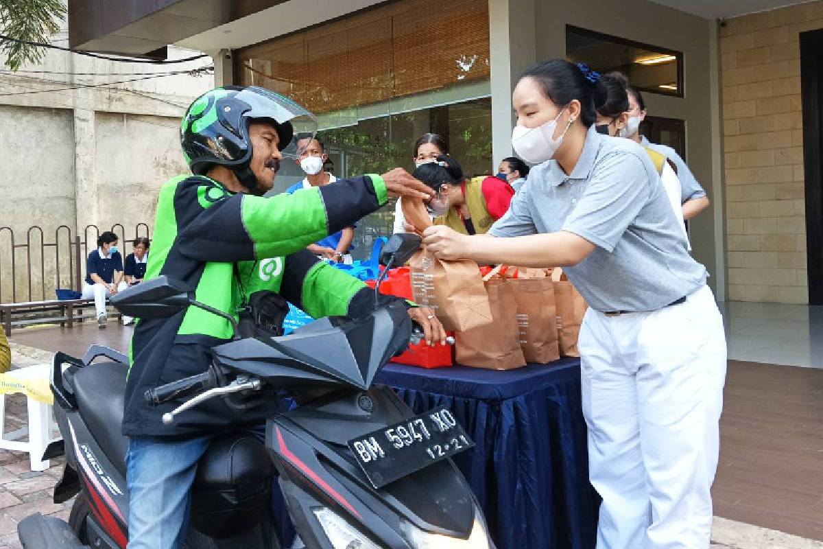 Sekantong Cinta Kasih di Bulan Ramadan