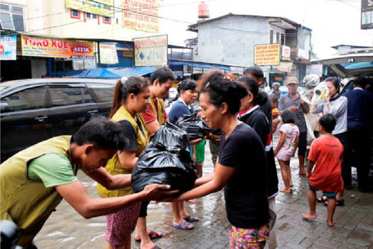 Nasi Cinta Kasih untuk warga Duri Kosambi