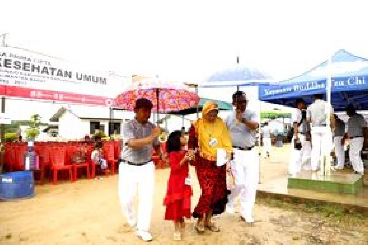 Bakti Sosial Kesehatan umum di Semitau, Kalimantan Barat 