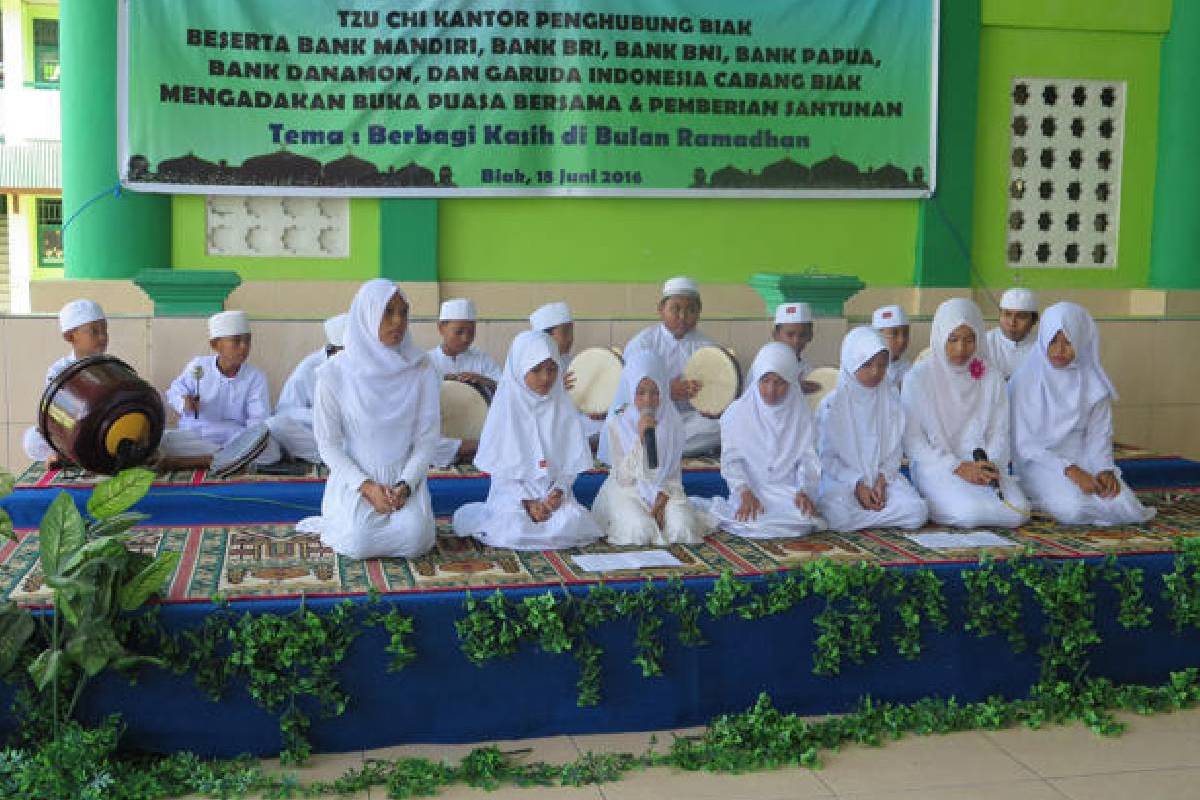 Bersama Maskapai dan Perbankan, Tzu Chi Biak Gelar Buka Puasa 