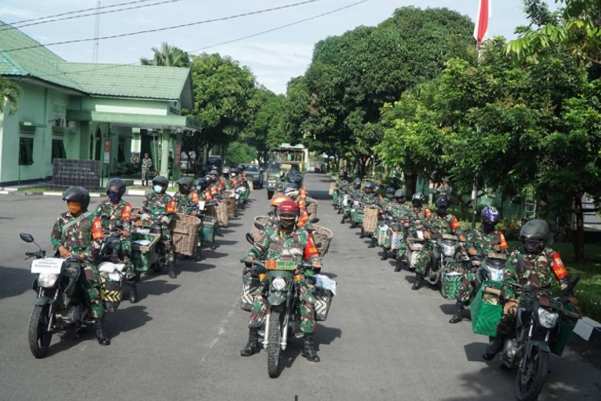 Bersinergi dengan Kodim 0203/Langkat dalam Penyaluran Paket Sembako 