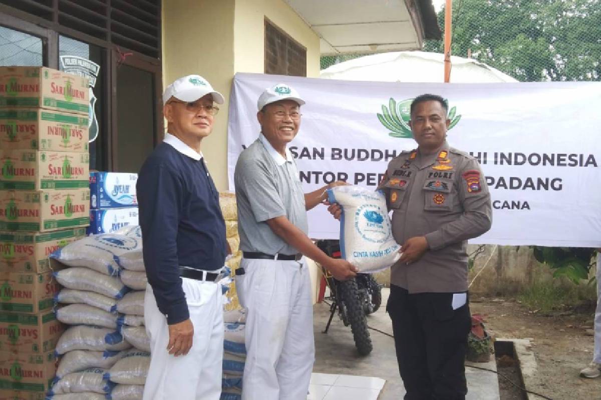 Bantuan Sembako Untuk Dapur Umum di Palembayan, Kabupaten Agam