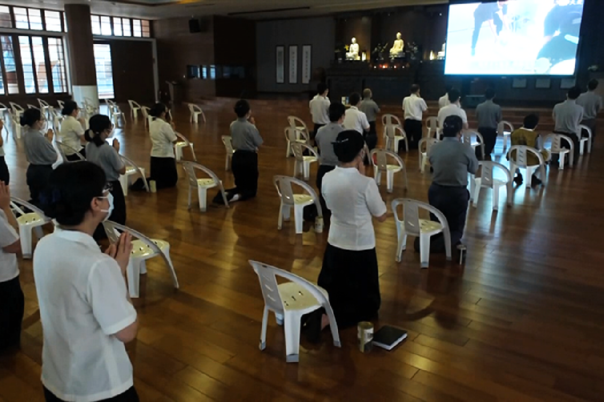 Ceramah Master Cheng Yen: Membimbing Sesama dengan Pengetahuan dan Pandangan Benar           