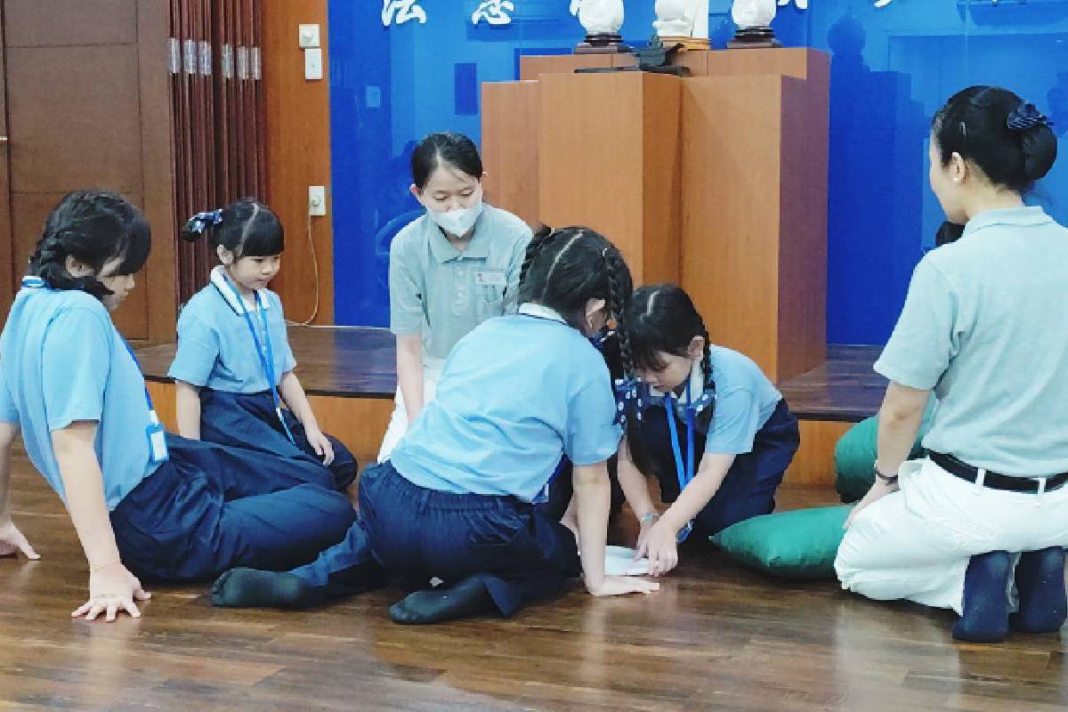 Mendidik dengan Hati, Membimbing dengan Teladan