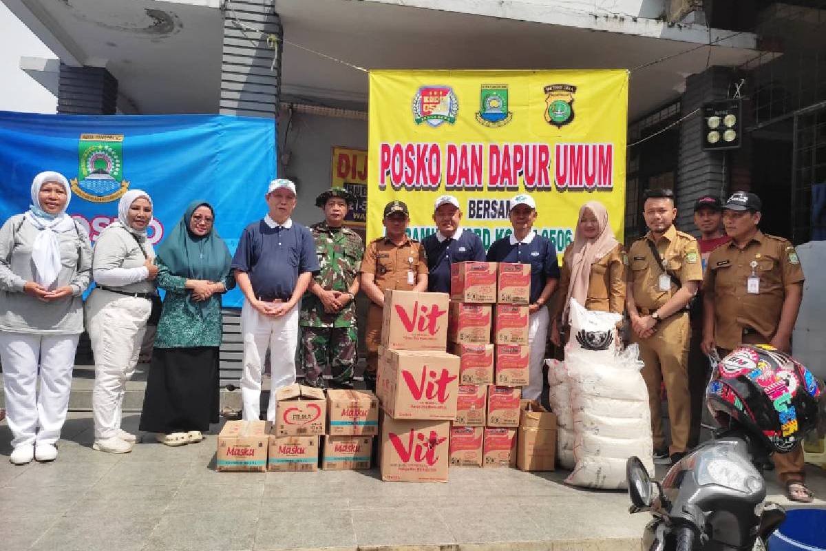 Sore Bisa Masak Lagi, Bantuan Tzu Chi Tangerang Ringankan Beban Korban Banjir di Kecamatan Priuk