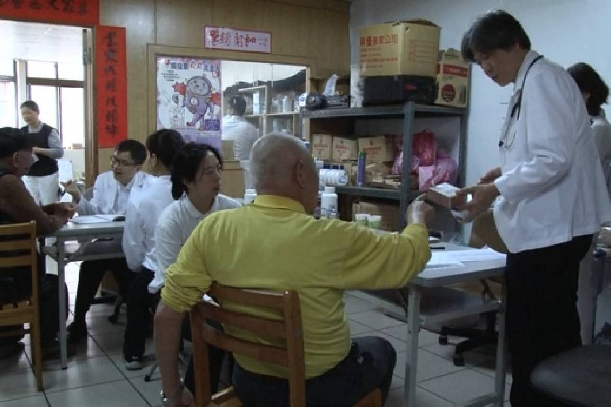 Ceramah Master Cheng Yen: Mengemban Misi dengan Keberanian dan Cinta Kasih