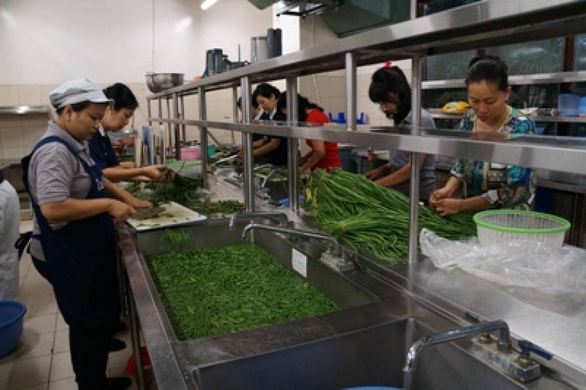 Nasi Bungkus Untuk Korban Banjir