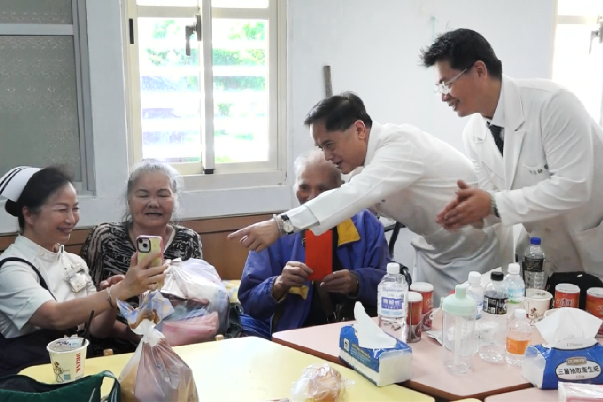 Ceramah Master Cheng Yen: Bersatu untuk Bersumbangsih dan Mendoakan Ketenteraman