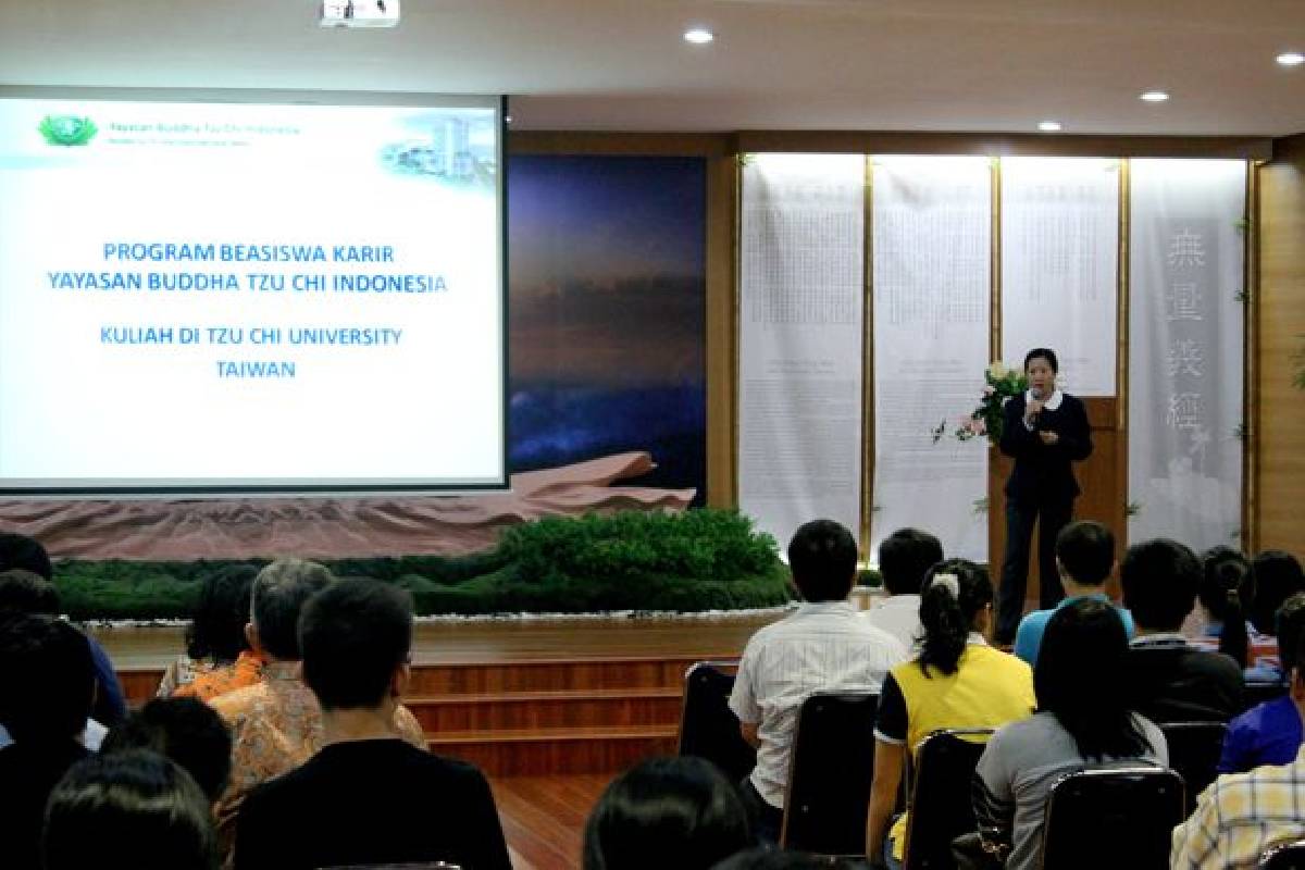 Pengenalan Tzu Chi University dan Beassiswa Karir