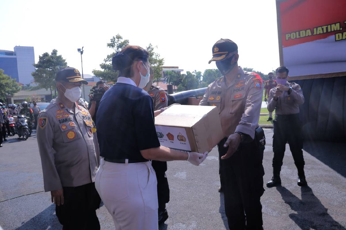 Paket Sembako, Bentuk Perhatian untuk Warga Terdampak Covid-19 di Surabaya