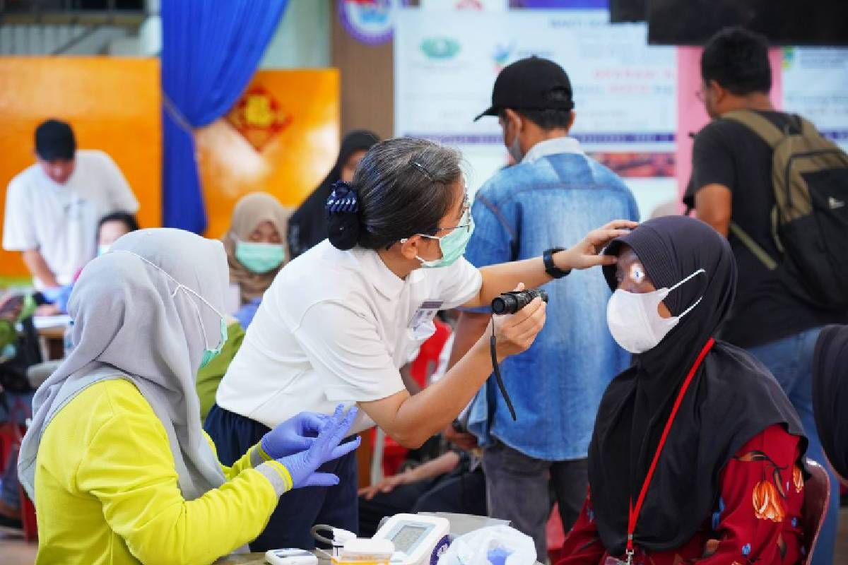 Menjangkau Pelosok Pulau, Membuka Harapan bagi Penderita Katarak