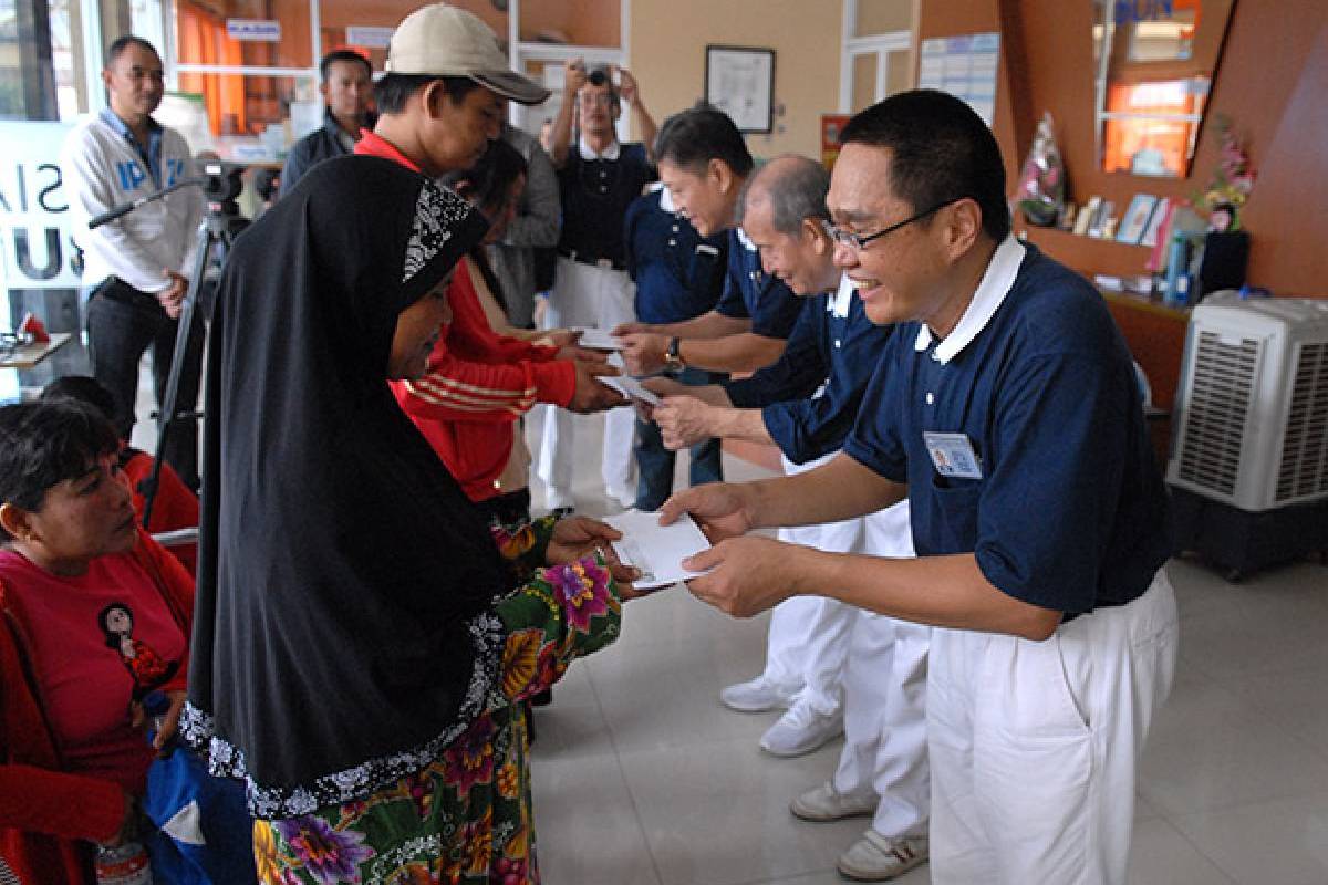 Meringankan Beban Korban Kebakaran di Kosambi