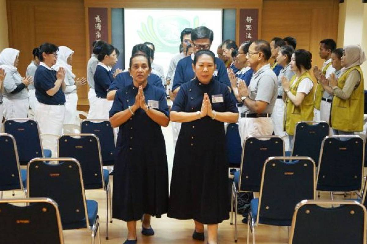 Pelatihan Relawan Abu Putih: Kerinduan Berbuat Kebajikan