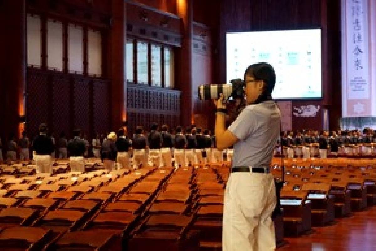 Mencintai Fotografi, Konsisten Merekam Jejak Tzu Chi 