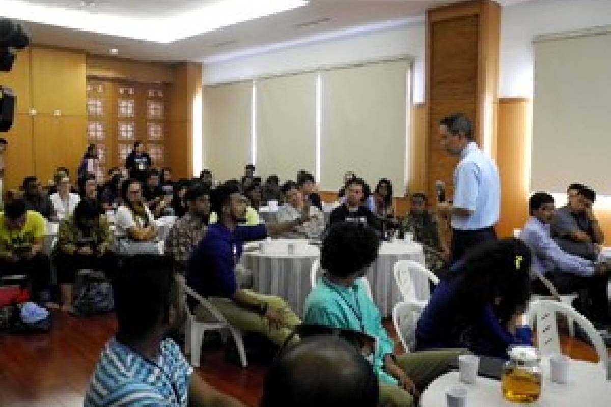 Puluhan Aktivis Muda Kristen Asia Kunjungi Tzu Chi Center