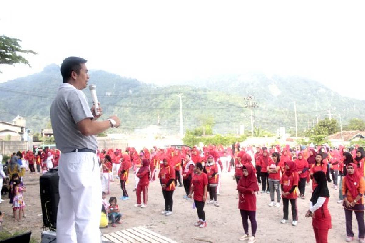 Senam Sehat di Peringatan Hari Kesehatan Sedunia