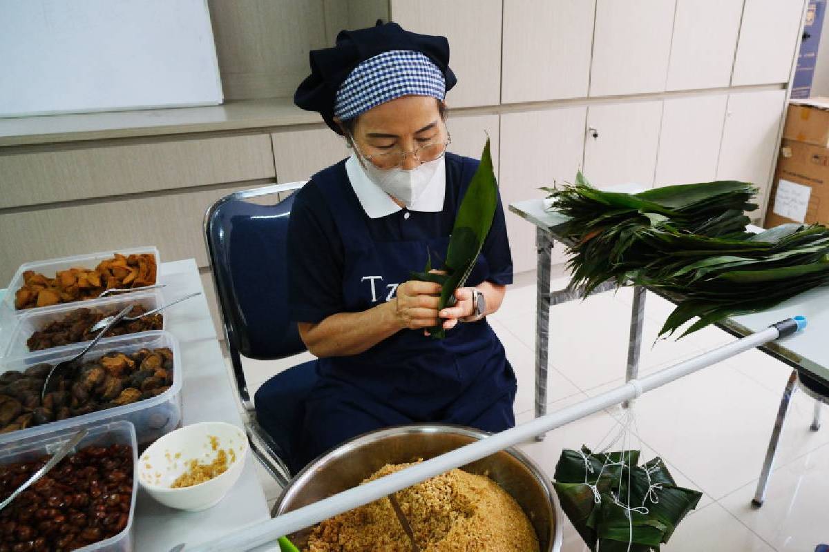 Menghadirkan Kudapan Tradisional Masyarakat Tionghua Dalam Family Gathering