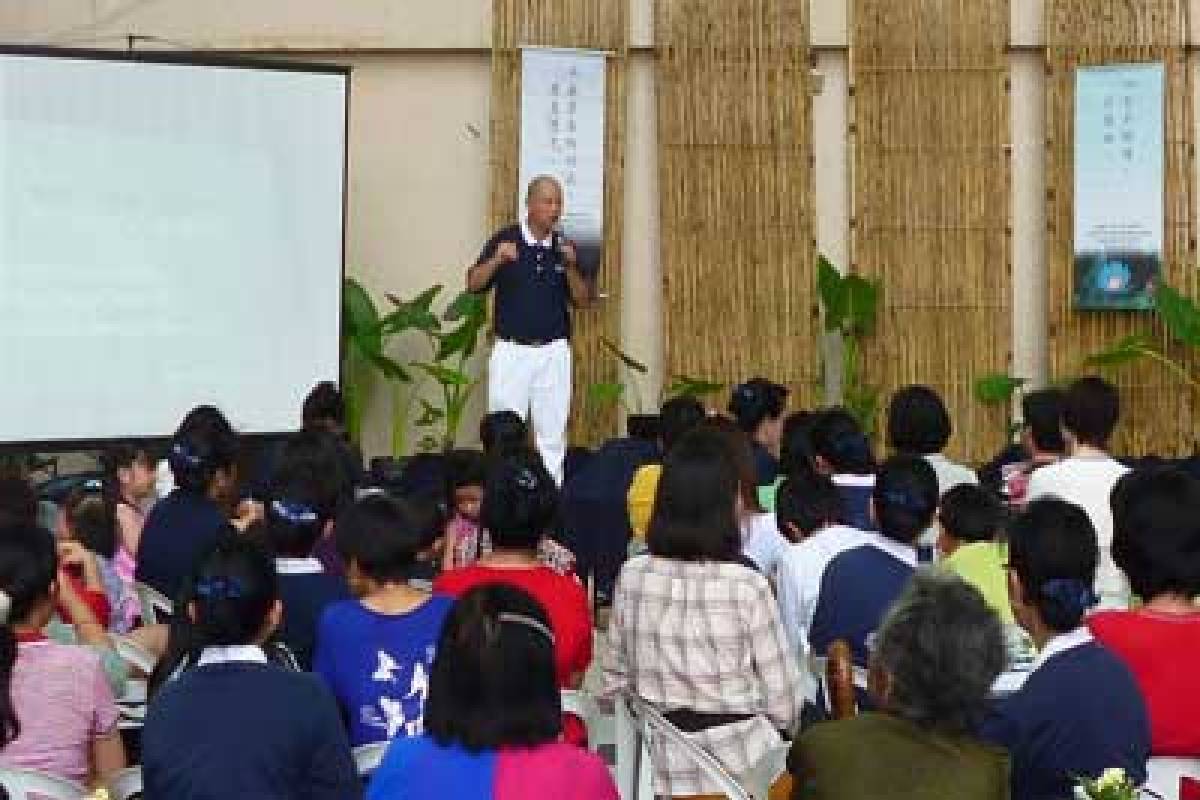 Berbagi kebahagiaan Bersama Warga Teluk Intan (Ai Sa)