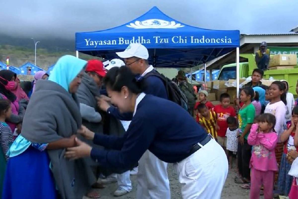 Ceramah Master Cheng Yen: Menaati Sila dan Bersama-sama Melakukan Kebajikan