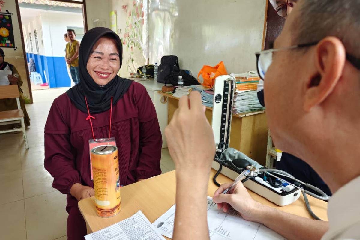 Menebar Cinta Kasih Melalui Baksos Degeneratif di Tanjung Gundap