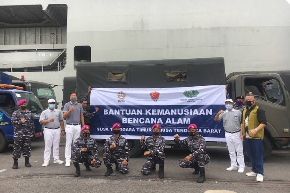 Bantuan Kemanusiaan untuk Bencana NTT dari Tzu Chi Surabaya