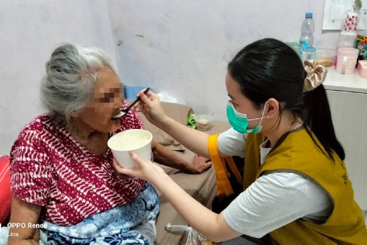 Relawan Tzu Chi Pekanbaru Tebar Kasih Sayang bagi Lansia