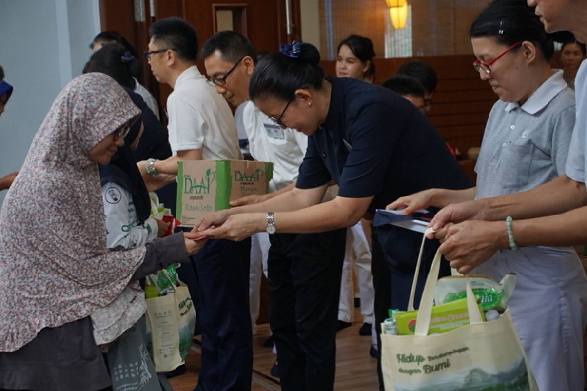 Menyambut Gan En Hu ke Rumah Insan Tzu Chi