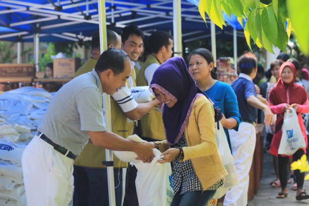 Pembagian Paket Lebaran 2016